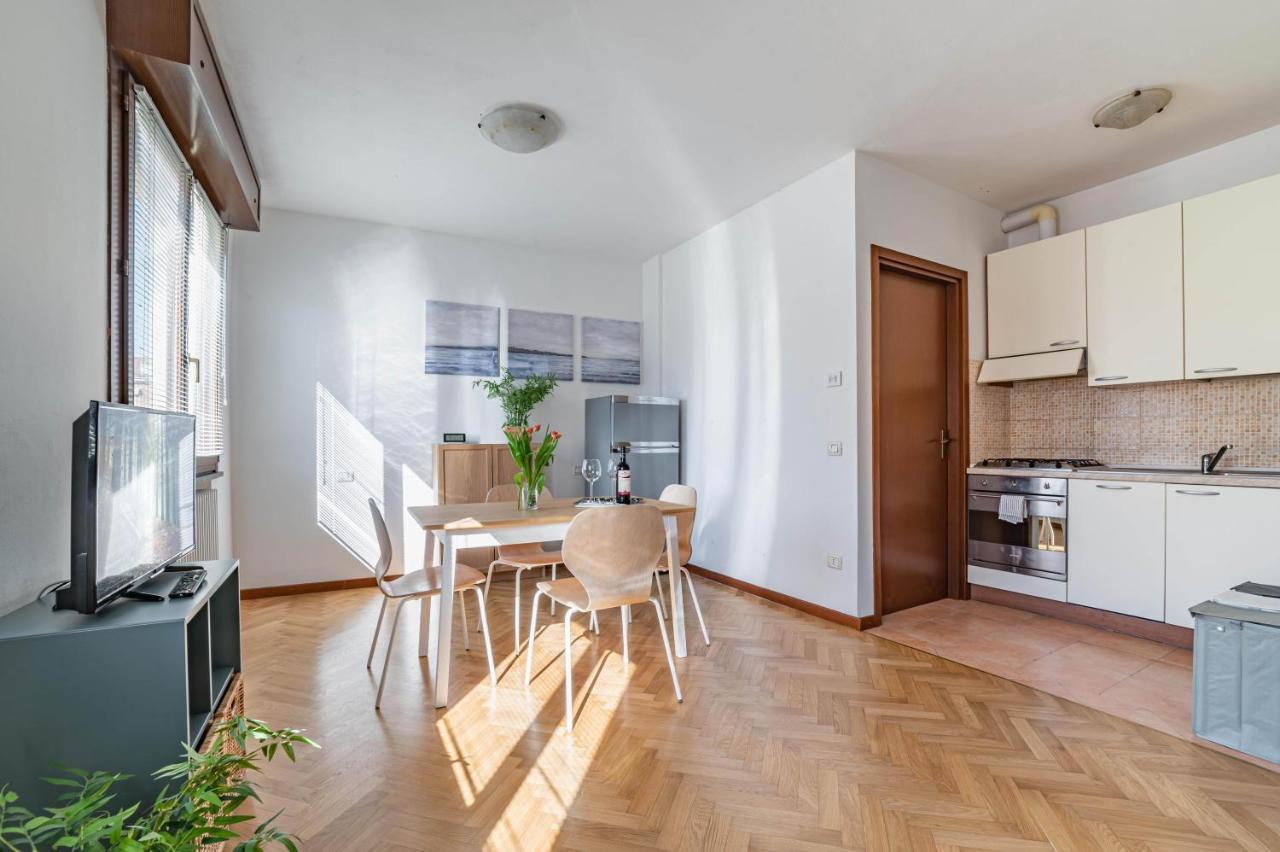 Parma Parco Ducale Duplex Apartment With Parking Extérieur photo